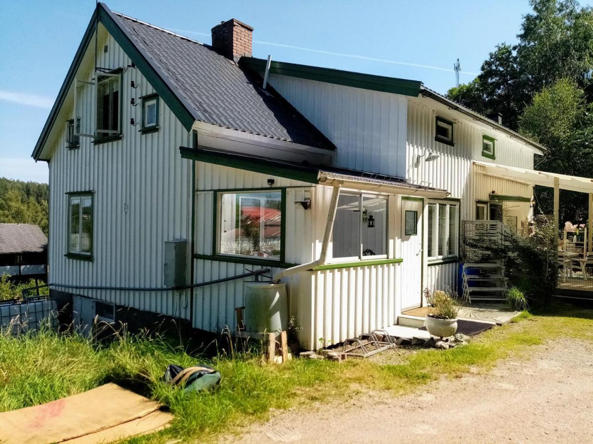 Laegenhet Naturnaera I Henån Kültér fotó