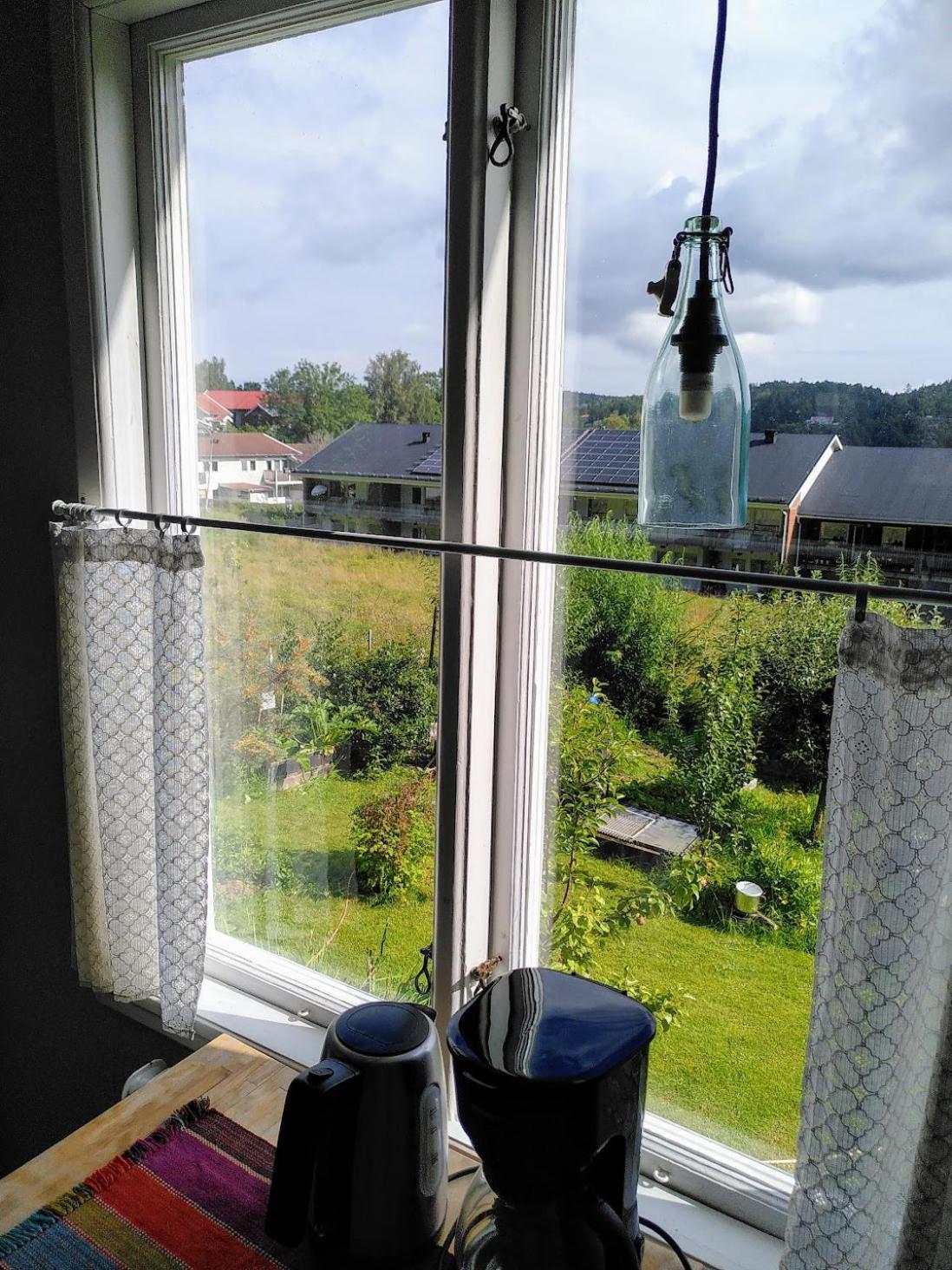 Laegenhet Naturnaera I Henån Kültér fotó