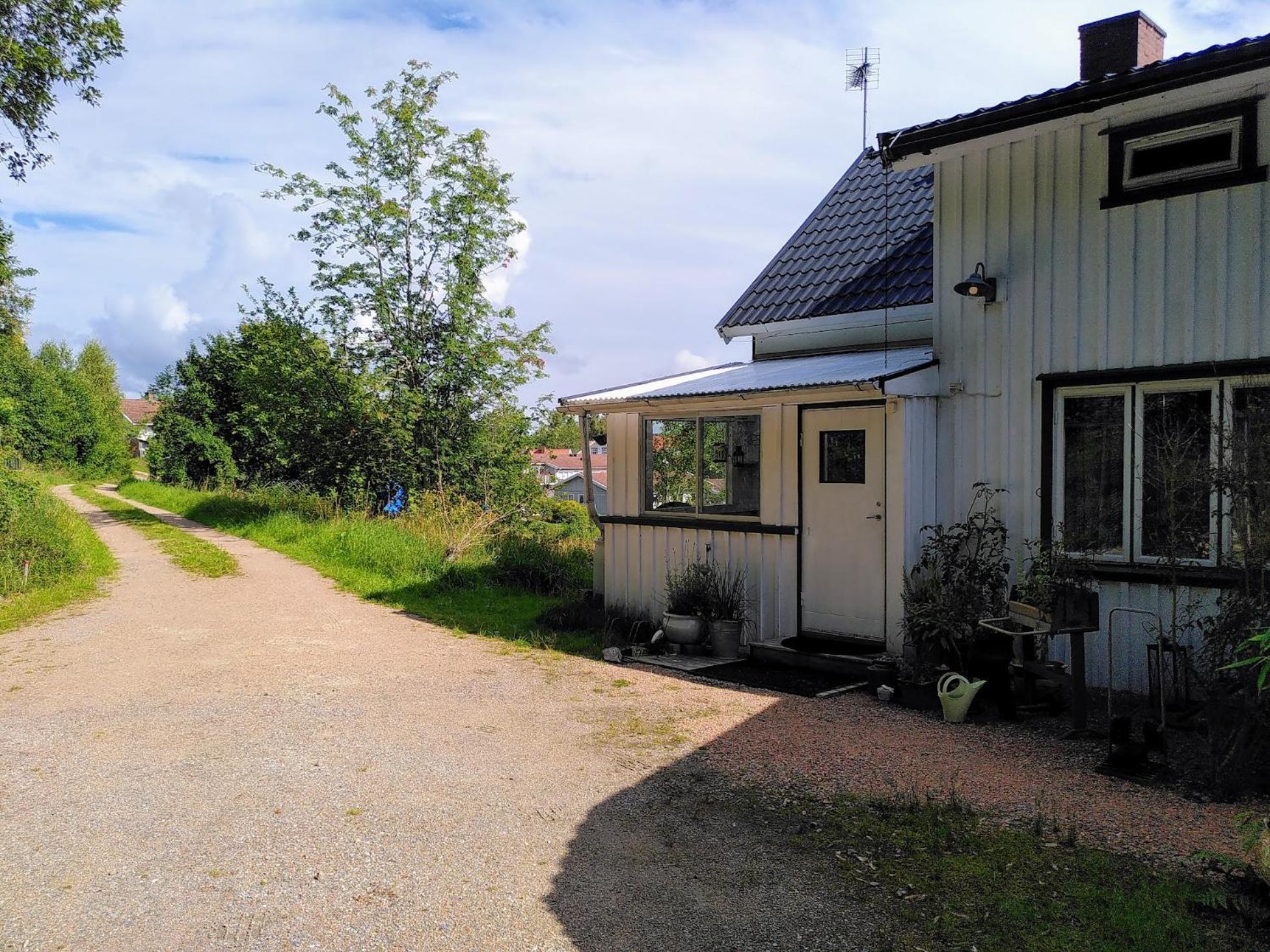 Laegenhet Naturnaera I Henån Kültér fotó